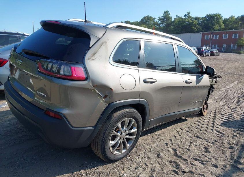 Photo 4 of 2019 Jeep Cherokee LATITUDE PLUS 4X4 (VIN 1C4PJMLB3KD254863)