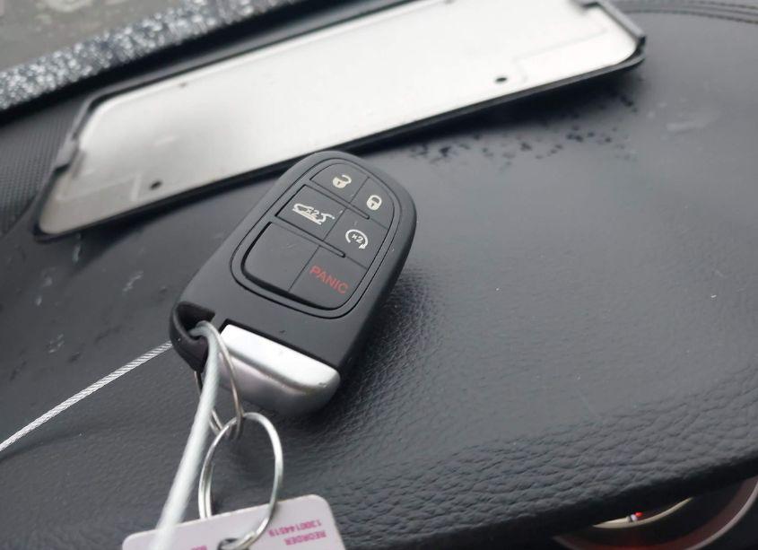 Photo 11 of 2019 Jeep Cherokee LATITUDE PLUS 4X4 (VIN 1C4PJMLB3KD259741)