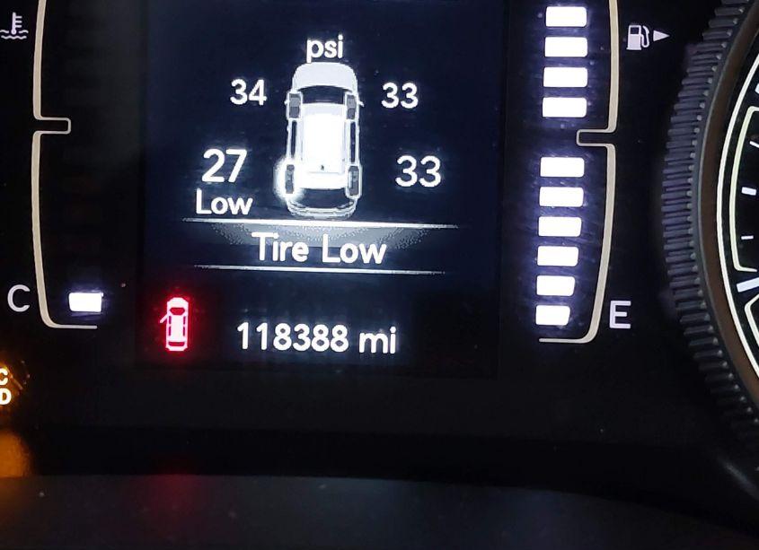 Photo 15 of 2019 Jeep Cherokee LATITUDE PLUS 4X4 (VIN 1C4PJMLB3KD259741)