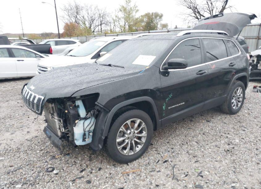 Photo 2 of 2019 Jeep Cherokee LATITUDE PLUS 4X4 (VIN 1C4PJMLB3KD259741)