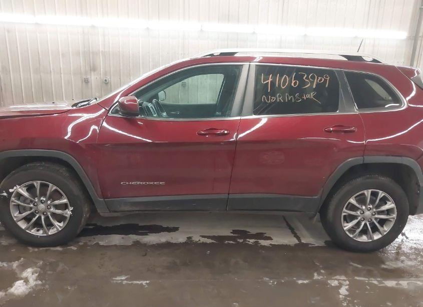 Photo 15 of 2019 Jeep Cherokee LATITUDE PLUS 4X4 (VIN 1C4PJMLB3KD337256)