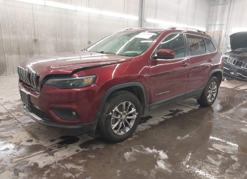 Photo 2 of 2019 Jeep Cherokee LATITUDE PLUS 4X4 (VIN 1C4PJMLB3KD337256)