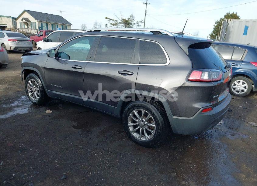 Photo 3 of 2019 Jeep Cherokee LATITUDE PLUS 4X4 (VIN 1C4PJMLB3KD369141)