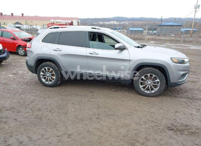 2019 Jeep Cherokee LATITUDE PLUS 4X4 (VIN 1C4PJMLB3KD391611) main photo
