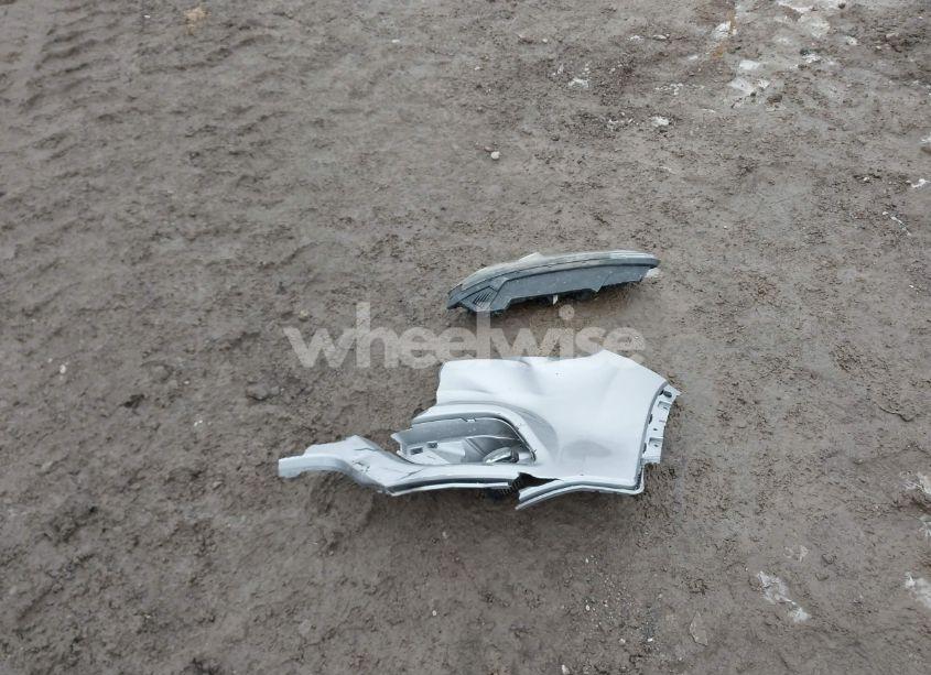 Photo 12 of 2019 Jeep Cherokee LATITUDE PLUS 4X4 (VIN 1C4PJMLB3KD391611)