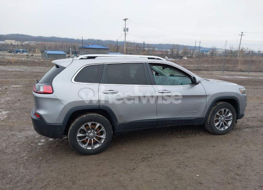 Photo 14 of 2019 Jeep Cherokee LATITUDE PLUS 4X4 (VIN 1C4PJMLB3KD391611)