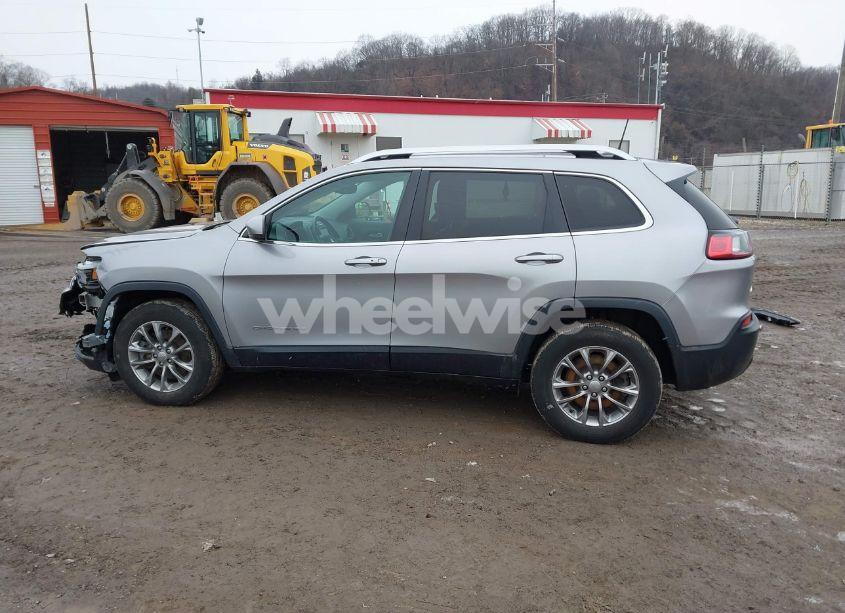 Photo 15 of 2019 Jeep Cherokee LATITUDE PLUS 4X4 (VIN 1C4PJMLB3KD391611)