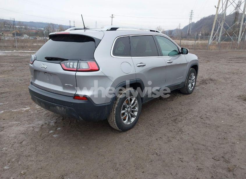 Photo 4 of 2019 Jeep Cherokee LATITUDE PLUS 4X4 (VIN 1C4PJMLB3KD391611)