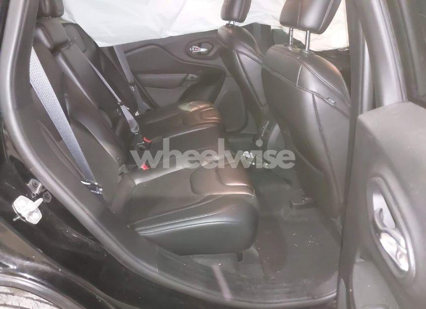 Photo 8 of 2019 Jeep Cherokee ALTITUDE 4X4 (VIN 1C4PJMLB3KD437485)