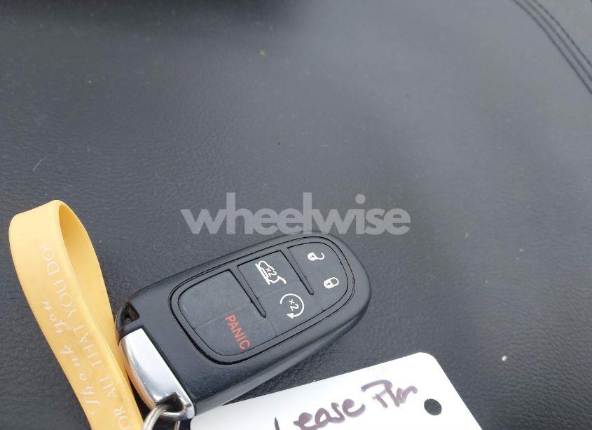 Photo 11 of 2020 Jeep Cherokee LATITUDE PLUS 4X4 (VIN 1C4PJMLB3LD626221)