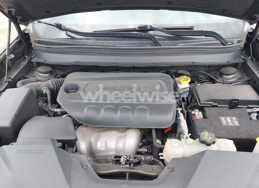 Photo 10 of 2020 Jeep Cherokee LATITUDE PLUS 4X4 (VIN 1C4PJMLB3LD626736)