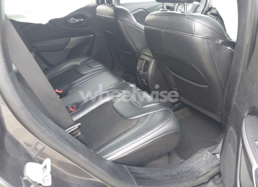 Photo 8 of 2020 Jeep Cherokee LATITUDE PLUS 4X4 (VIN 1C4PJMLB3LD626736)