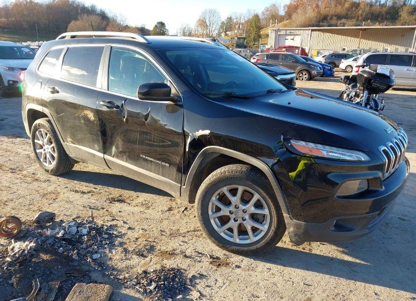 2018 Jeep Cherokee LATITUDE PLUS 4X4 (VIN 1C4PJMLB4JD507459) main photo