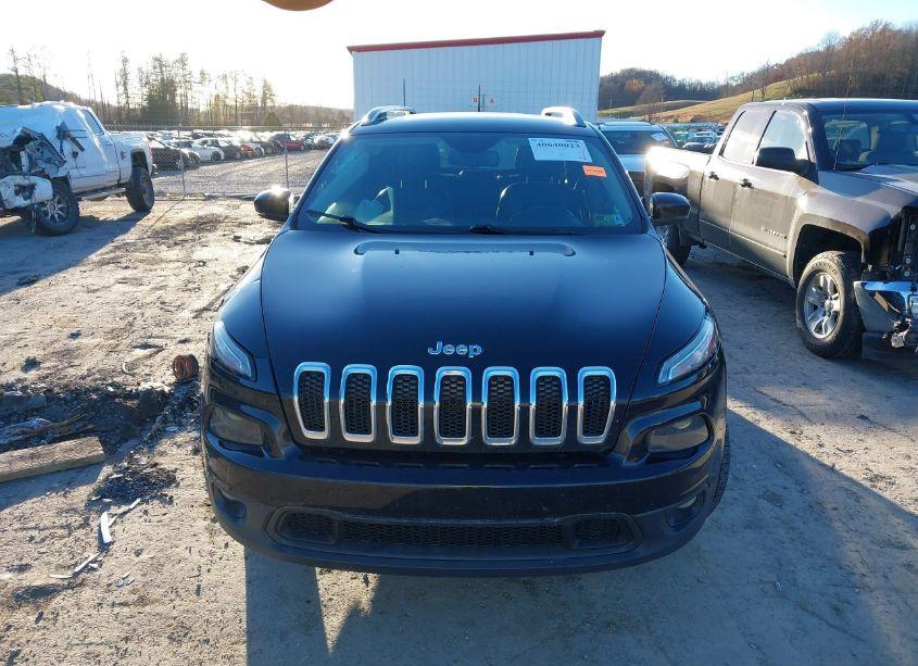 Photo 12 of 2018 Jeep Cherokee LATITUDE PLUS 4X4 (VIN 1C4PJMLB4JD507459)