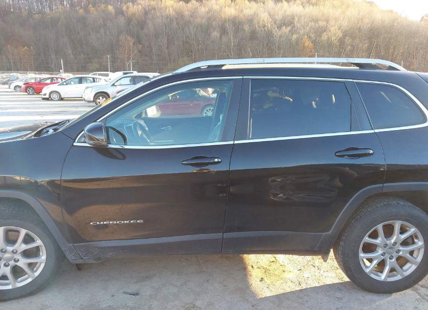 Photo 14 of 2018 Jeep Cherokee LATITUDE PLUS 4X4 (VIN 1C4PJMLB4JD507459)