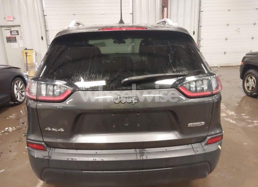 Photo 16 of 2019 Jeep Cherokee LATITUDE PLUS 4X4 (VIN 1C4PJMLB4KD307179)