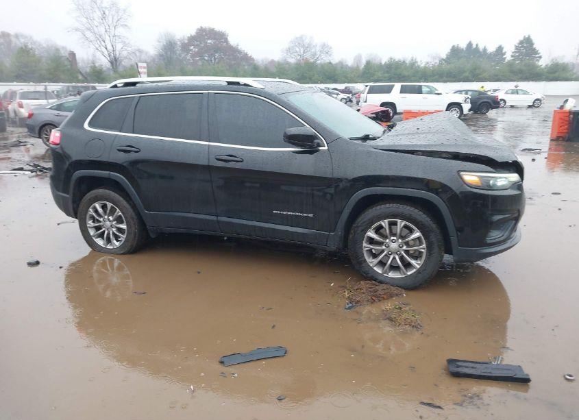 Photo 13 of 2019 Jeep Cherokee LATITUDE PLUS 4X4 (VIN 1C4PJMLB4KD363090)
