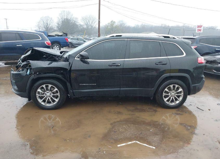 Photo 14 of 2019 Jeep Cherokee LATITUDE PLUS 4X4 (VIN 1C4PJMLB4KD363090)