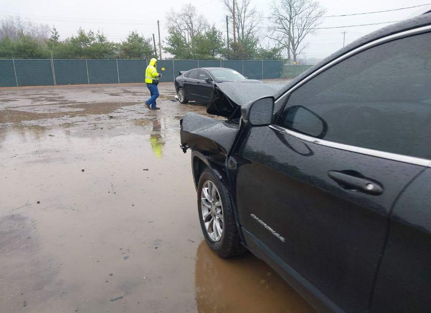 Photo 6 of 2019 Jeep Cherokee LATITUDE PLUS 4X4 (VIN 1C4PJMLB4KD363090)