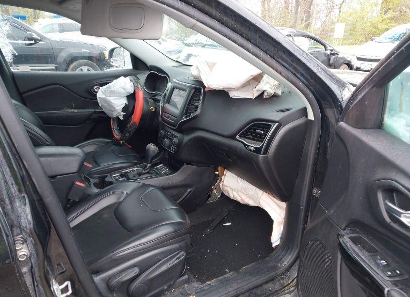 Photo 5 of 2020 Jeep Cherokee ALTITUDE 4X4 (VIN 1C4PJMLB4LD527567)