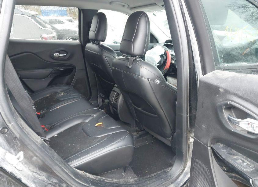 Photo 8 of 2020 Jeep Cherokee ALTITUDE 4X4 (VIN 1C4PJMLB4LD527567)