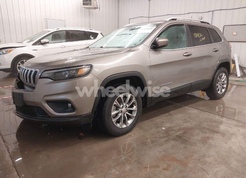 Photo 2 of 2020 Jeep Cherokee LATITUDE PLUS 4X4 (VIN 1C4PJMLB4LD548967)