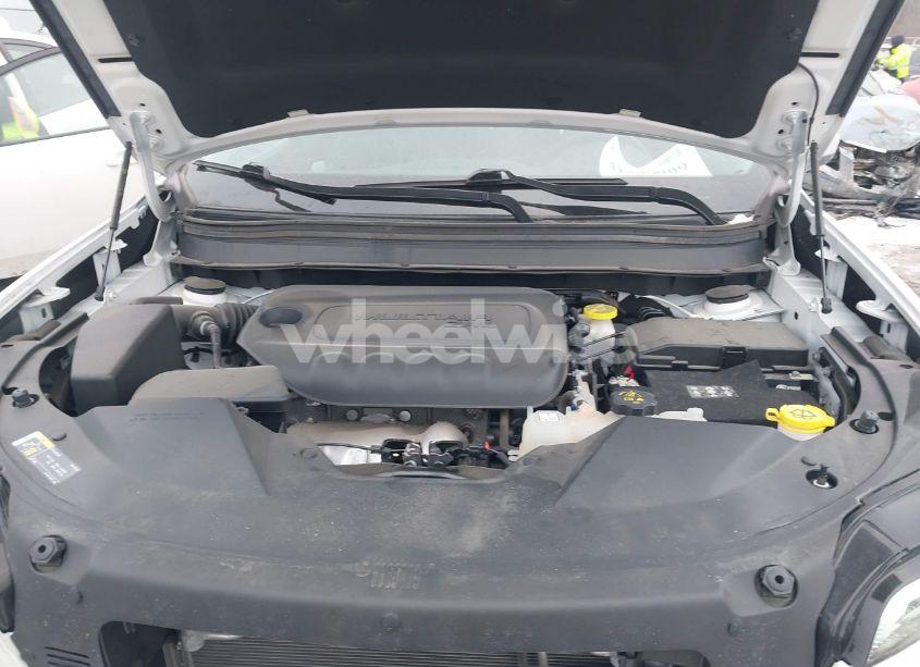 Photo 10 of 2020 Jeep Cherokee LATITUDE PLUS 4X4 (VIN 1C4PJMLB4LD590782)