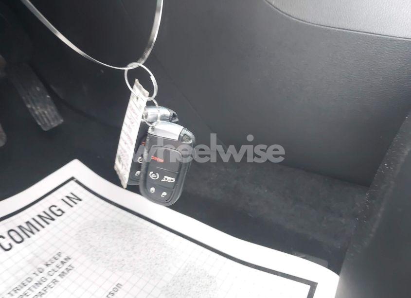 Photo 11 of 2020 Jeep Cherokee LATITUDE PLUS 4X4 (VIN 1C4PJMLB4LD590782)