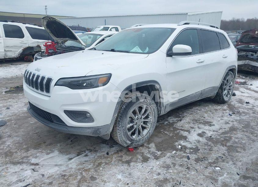 Photo 2 of 2020 Jeep Cherokee LATITUDE PLUS 4X4 (VIN 1C4PJMLB4LD590782)