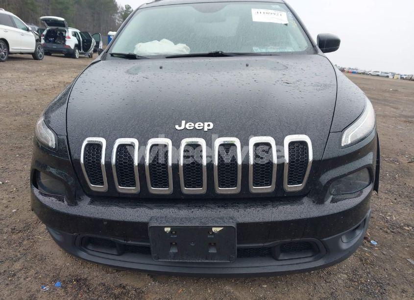 Photo 12 of 2018 Jeep Cherokee LATITUDE PLUS 4X4 (VIN 1C4PJMLB5JD507888)