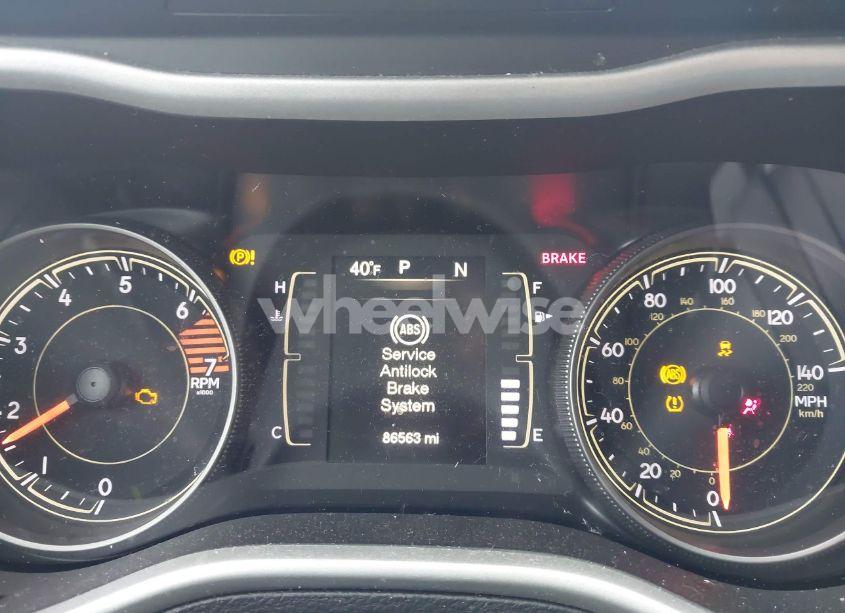 Photo 7 of 2018 Jeep Cherokee LATITUDE PLUS 4X4 (VIN 1C4PJMLB5JD507888)