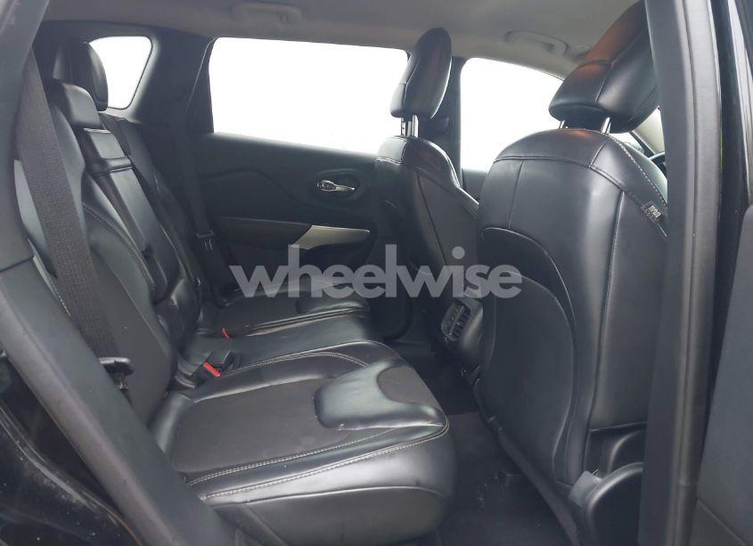 Photo 8 of 2018 Jeep Cherokee LATITUDE PLUS 4X4 (VIN 1C4PJMLB5JD507888)