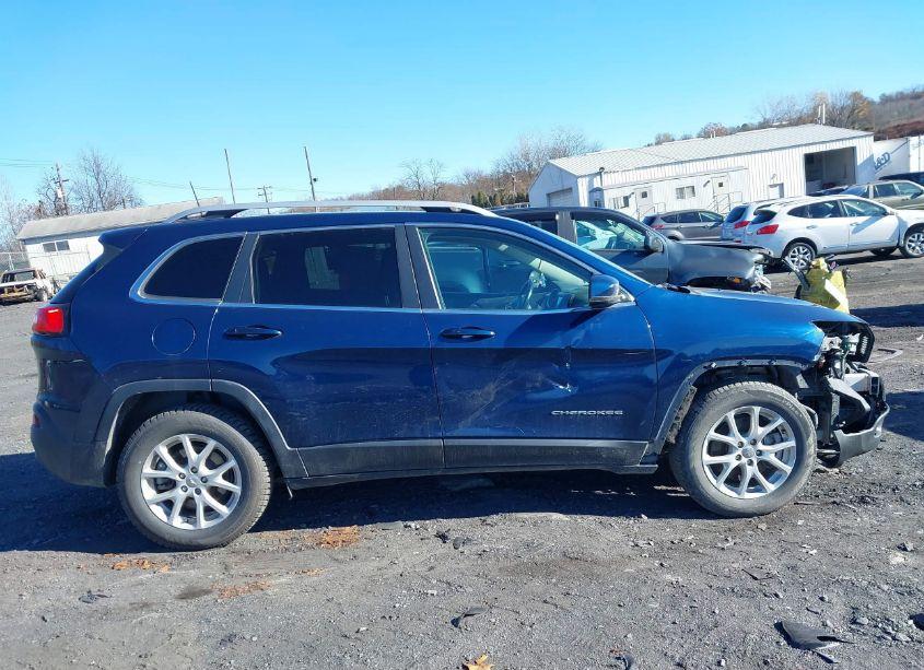 Photo 13 of 2018 Jeep Cherokee LATITUDE PLUS 4X4 (VIN 1C4PJMLB5JD522553)