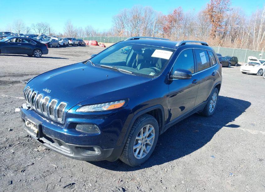 Photo 2 of 2018 Jeep Cherokee LATITUDE PLUS 4X4 (VIN 1C4PJMLB5JD522553)