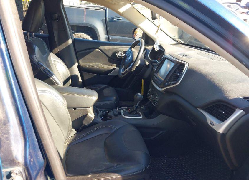 Photo 5 of 2018 Jeep Cherokee LATITUDE PLUS 4X4 (VIN 1C4PJMLB5JD522553)