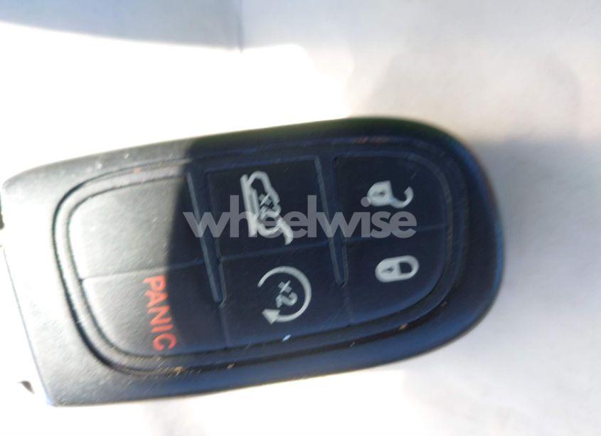 Photo 11 of 2019 Jeep Cherokee LATITUDE PLUS 4X4 (VIN 1C4PJMLB5KD174738)