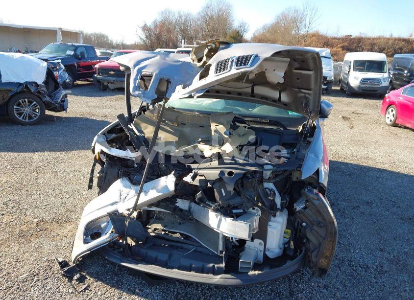 Photo 6 of 2019 Jeep Cherokee LATITUDE PLUS 4X4 (VIN 1C4PJMLB5KD174738)