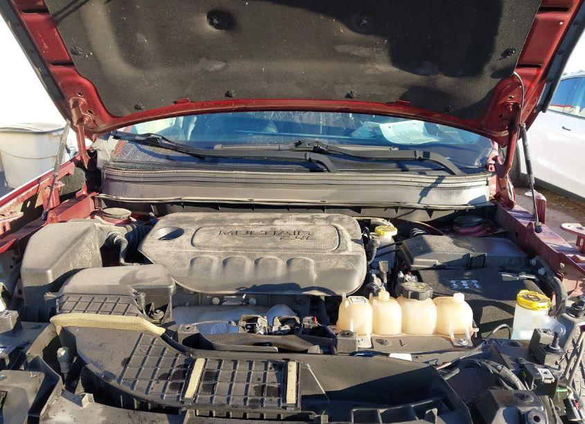 Photo 10 of 2019 Jeep Cherokee LATITUDE PLUS 4X4 (VIN 1C4PJMLB5KD393747)