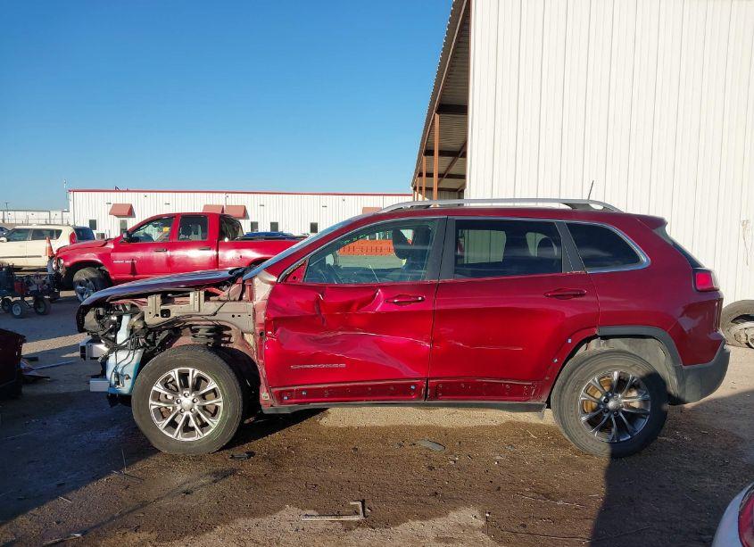 Photo 15 of 2019 Jeep Cherokee LATITUDE PLUS 4X4 (VIN 1C4PJMLB5KD393747)