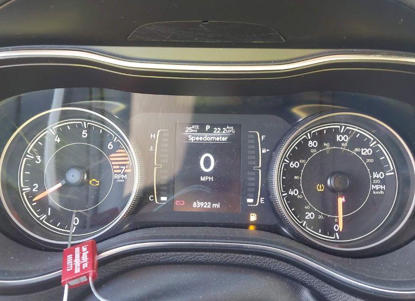 Photo 7 of 2019 Jeep Cherokee LATITUDE PLUS 4X4 (VIN 1C4PJMLB5KD393747)