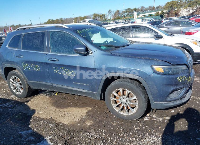 Photo 12 of 2019 Jeep Cherokee LATITUDE PLUS 4X4 (VIN 1C4PJMLB5KD431624)