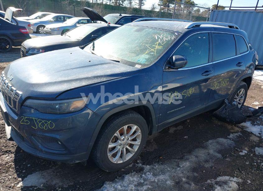 Photo 13 of 2019 Jeep Cherokee LATITUDE PLUS 4X4 (VIN 1C4PJMLB5KD431624)