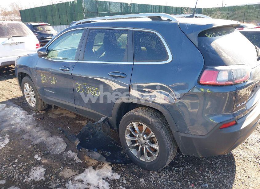 Photo 3 of 2019 Jeep Cherokee LATITUDE PLUS 4X4 (VIN 1C4PJMLB5KD431624)