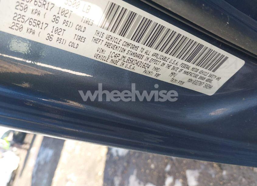 Photo 9 of 2019 Jeep Cherokee LATITUDE PLUS 4X4 (VIN 1C4PJMLB5KD431624)