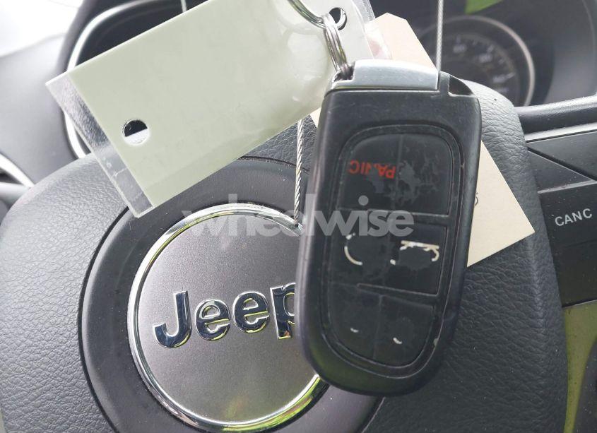 Photo 11 of 2020 Jeep Cherokee LATITUDE PLUS 4X4 (VIN 1C4PJMLB5LD551070)