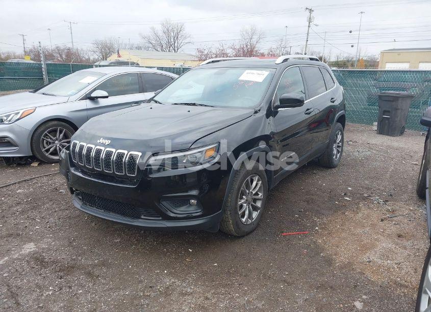 Photo 2 of 2020 Jeep Cherokee LATITUDE PLUS 4X4 (VIN 1C4PJMLB5LD551070)