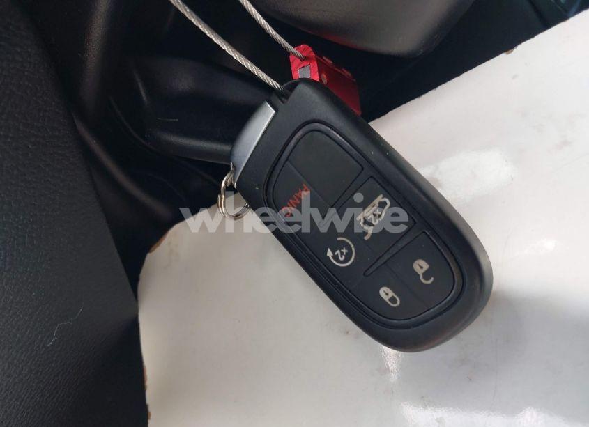 Photo 11 of 2020 Jeep Cherokee LATITUDE PLUS 4X4 (VIN 1C4PJMLB5LD551263)