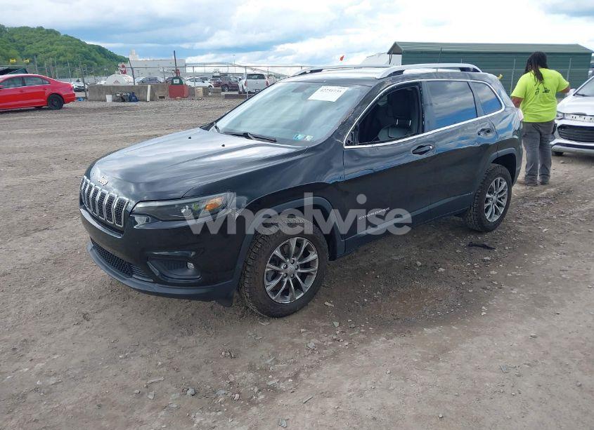 Photo 2 of 2020 Jeep Cherokee LATITUDE PLUS 4X4 (VIN 1C4PJMLB5LD580441)