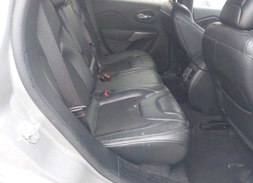 Photo 8 of 2020 Jeep Cherokee LATITUDE PLUS 4X4 (VIN 1C4PJMLB5LD593982)