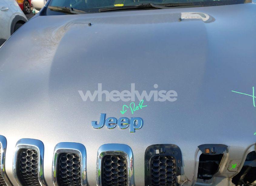 Photo 10 of 2018 Jeep Cherokee LATITUDE PLUS 4X4 (VIN 1C4PJMLB6JD526661)